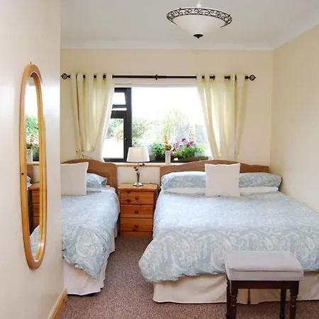 The Ocean Wave Bed & Breakfast