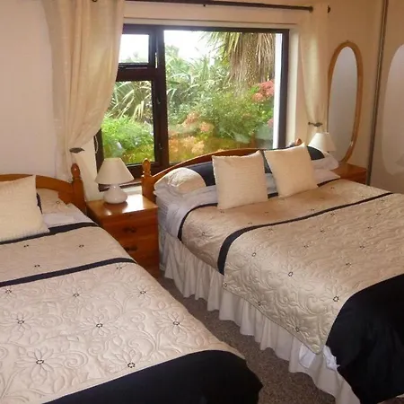 The Ocean Wave Bed & Breakfast Cleggan